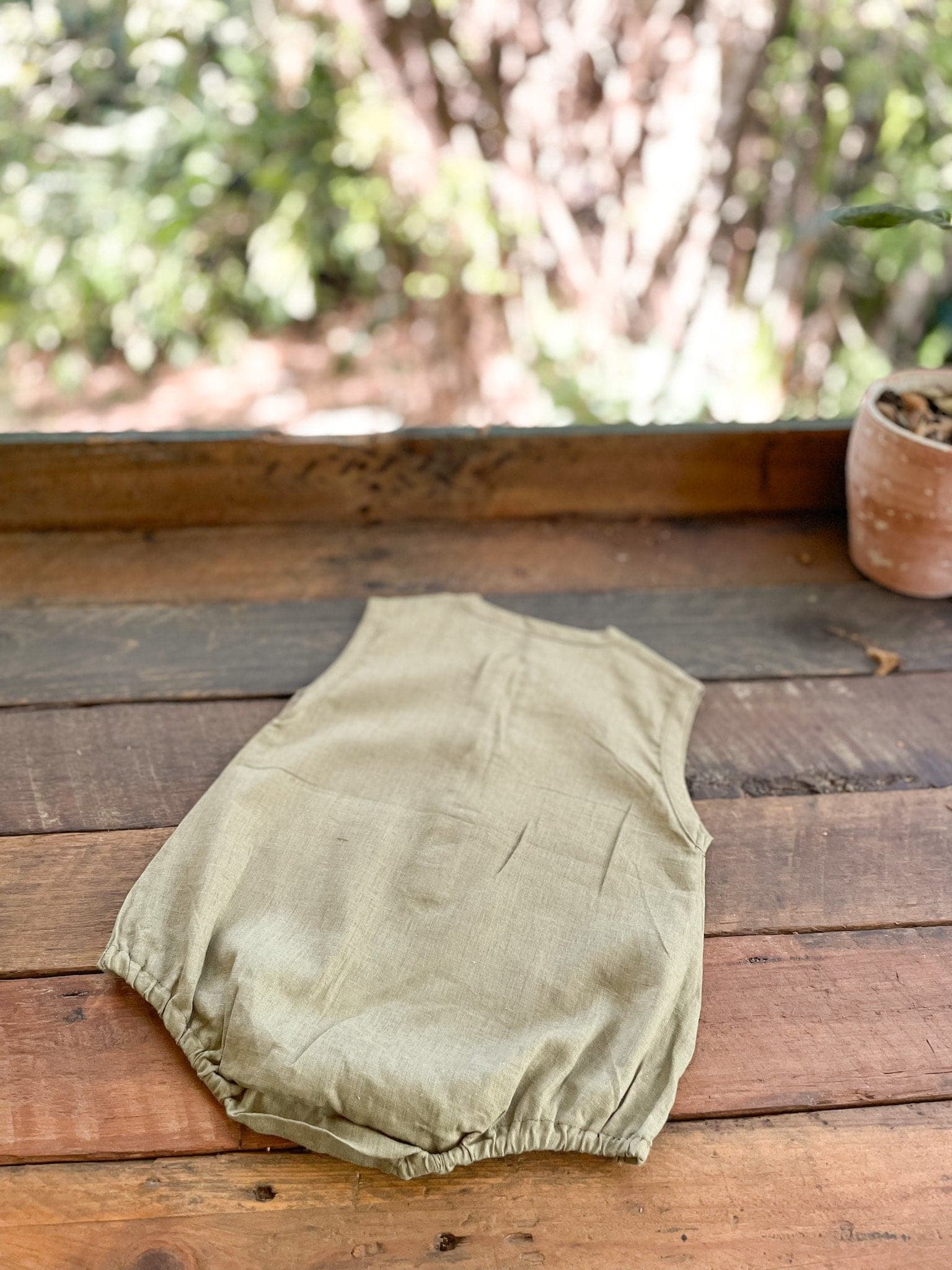 Mamarra onesie | leaf