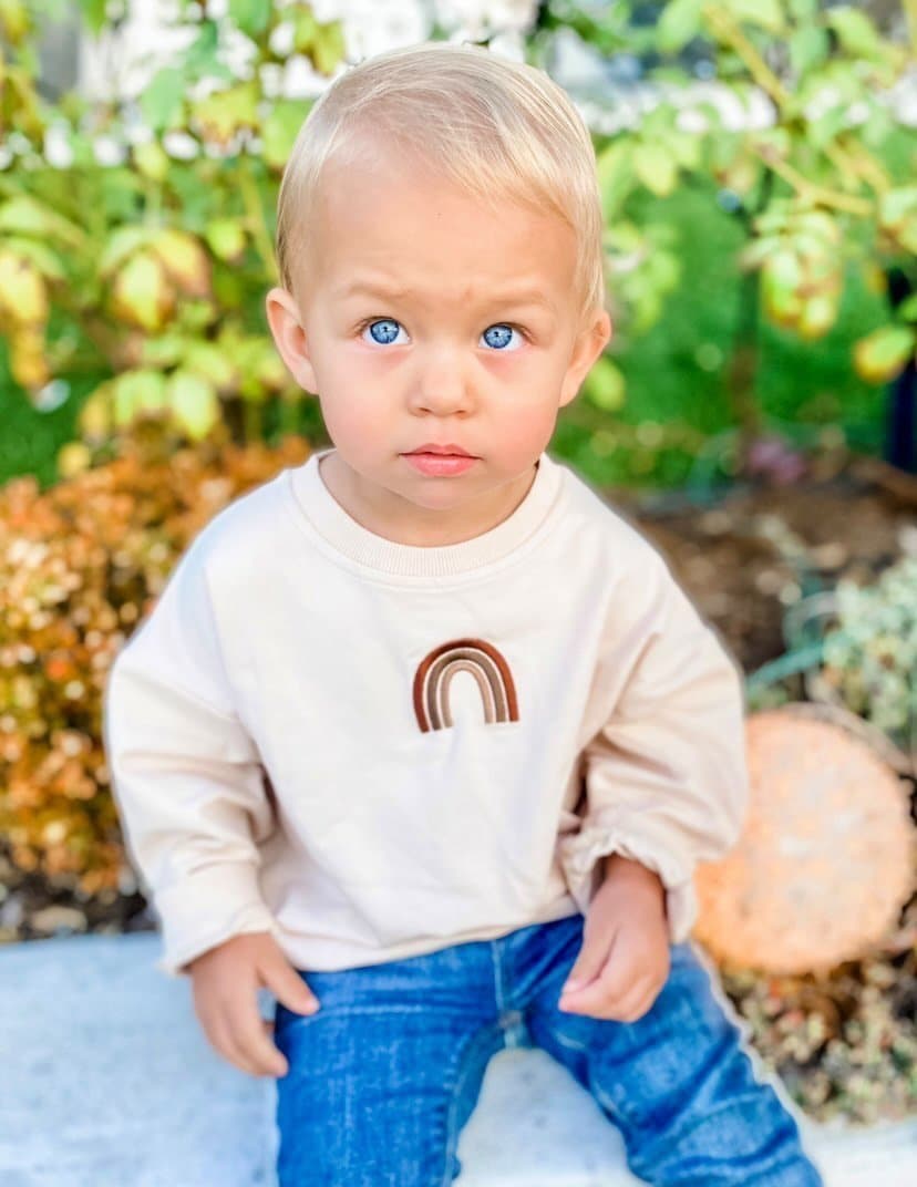 Rainbow sweater | milk